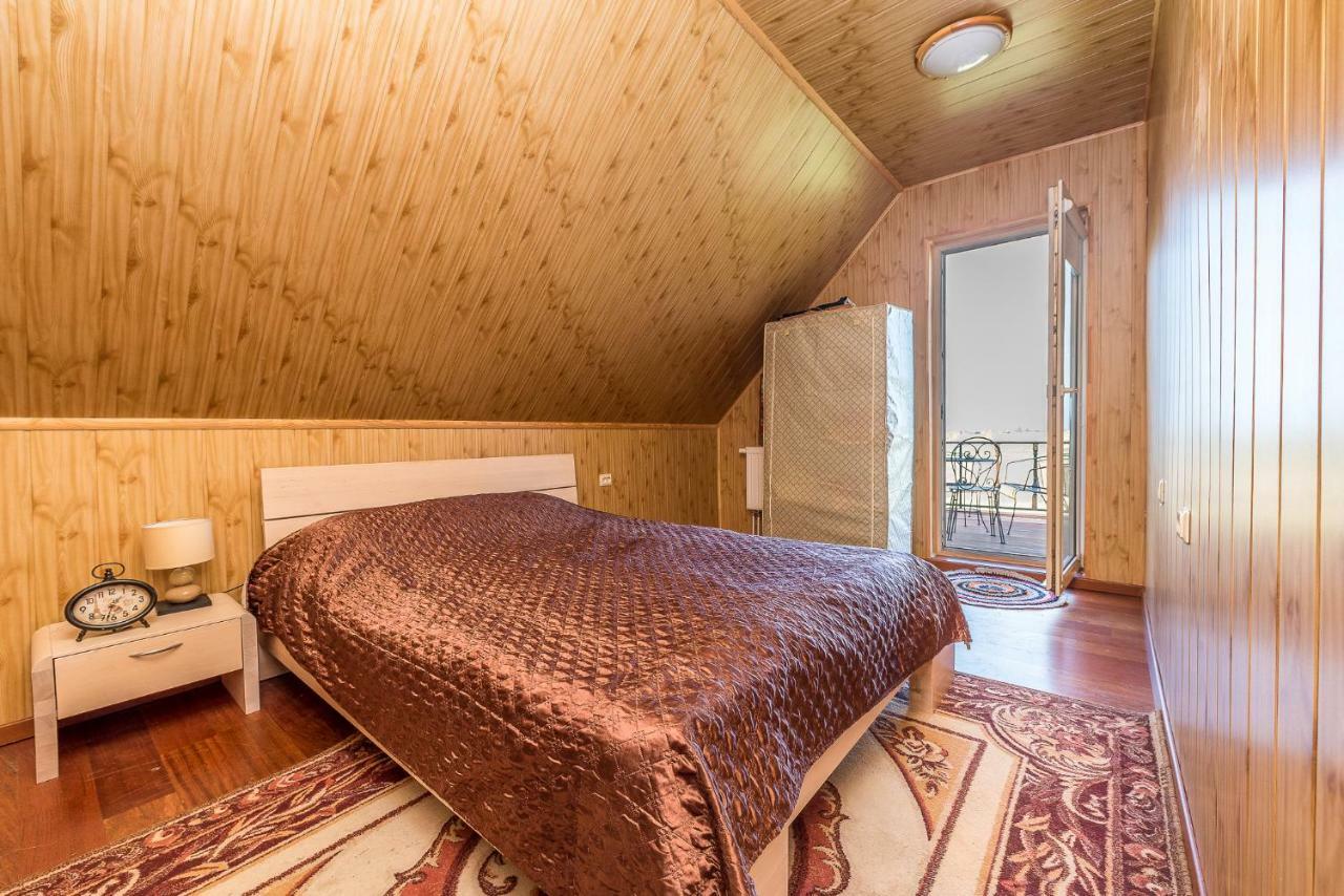 Edmart Villa Dobromisle Exteriör bild